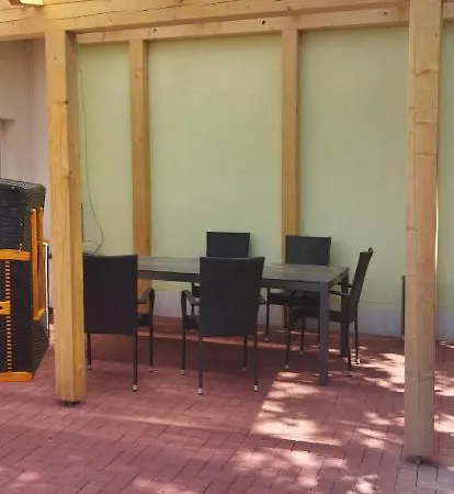 2 Apartment *